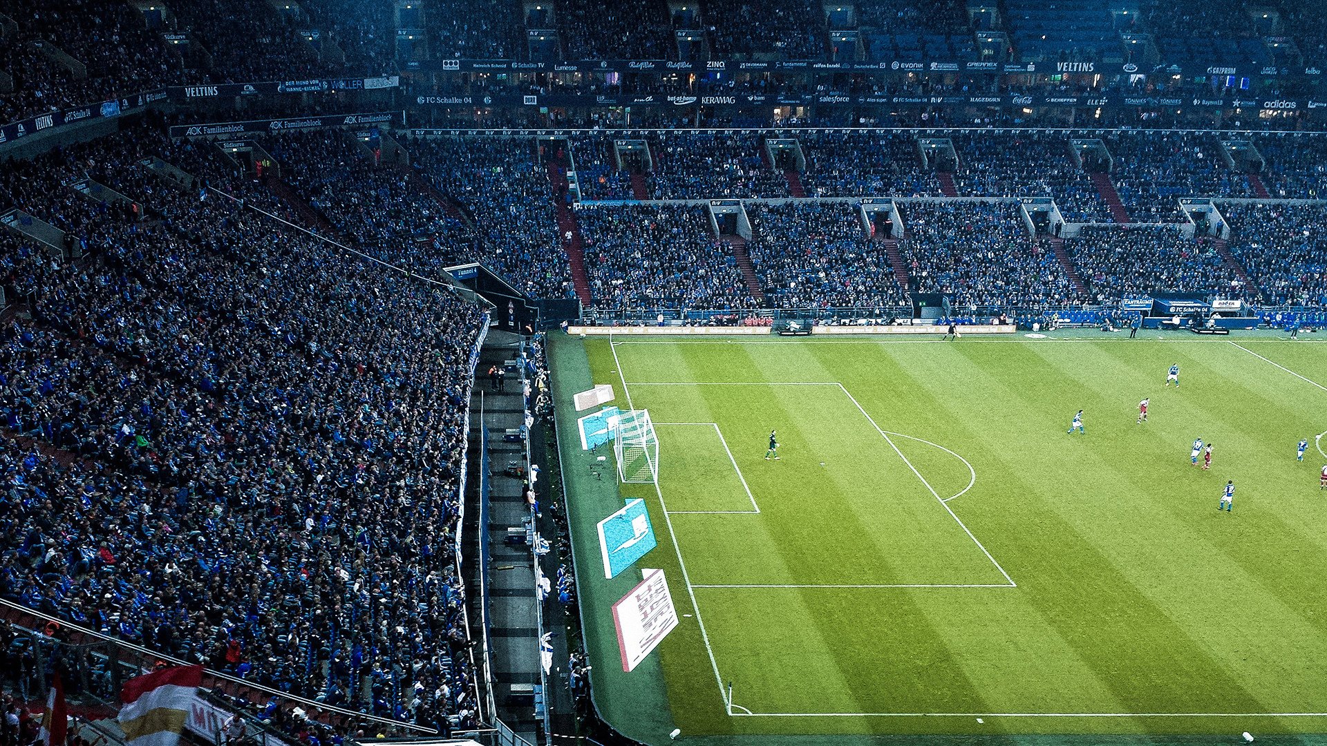 意甲比赛紧张激烈，精彩场面不断涌现，意甲赛事集锦