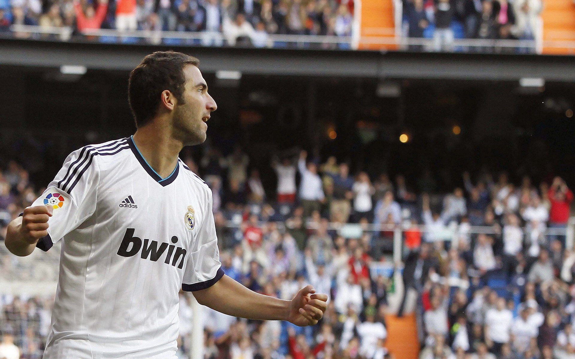 电竞产业投资持续升温,新兴战队纷纷成立,电竞新势力